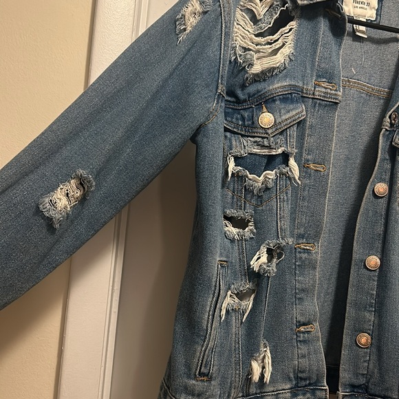 Distressed denim jacket - Picture 2 of 4